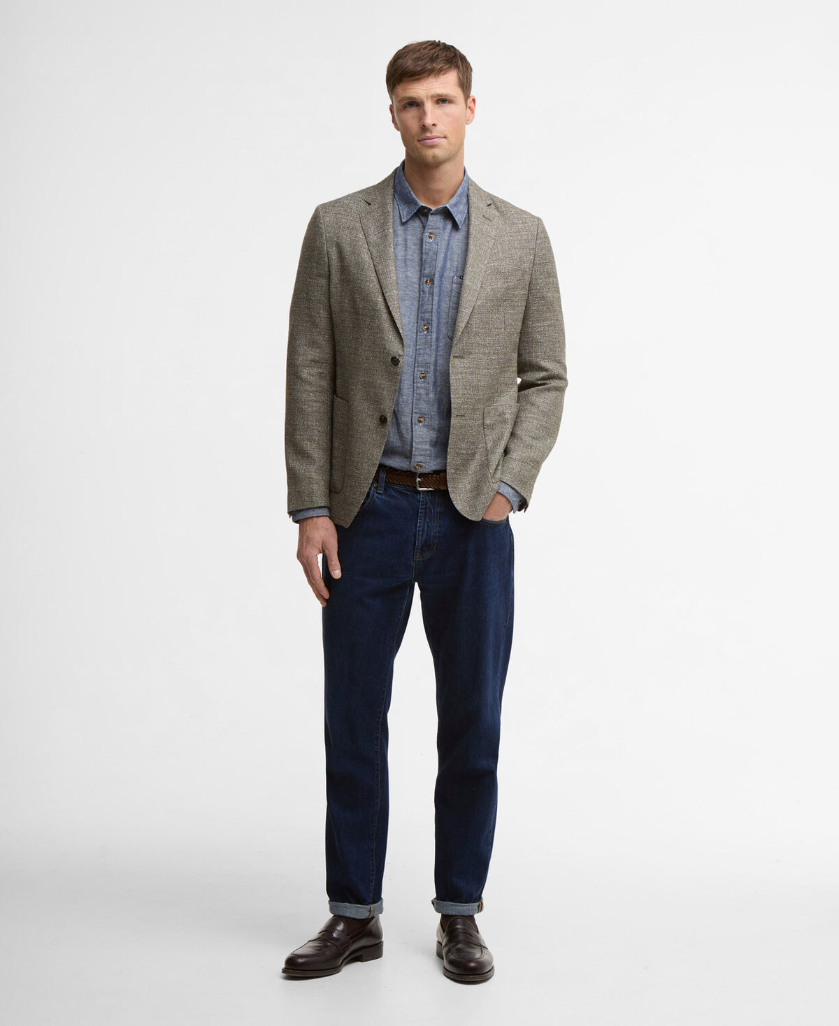 Smart casual styling